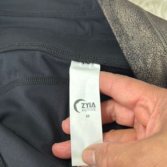ZYIA Brown Leggings with Luxe Finish Size 20 - Picture 4 of 10